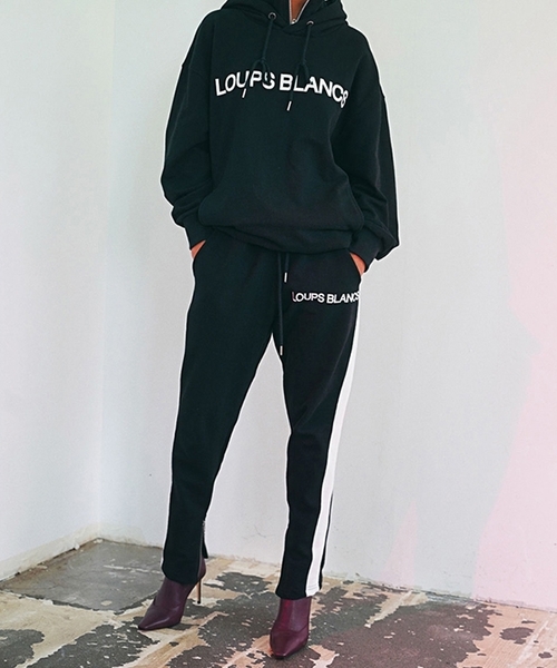 LOUPS BLANCS(ルーブラン)の「【LOUPS BLANCS 】サイドライン ジッパー トラックパンツ(その他パンツ・レディース・ブラック/グレー/レッド・M/L/XL)」の4枚目の写真