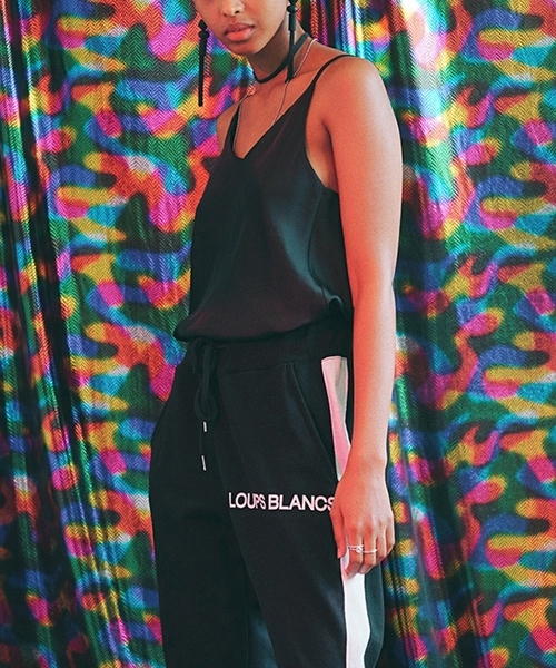 LOUPS BLANCS(ルーブラン)の「【LOUPS BLANCS 】サイドライン ジッパー トラックパンツ(その他パンツ・レディース・ブラック/グレー/レッド・M/L/XL)」の5枚目の写真