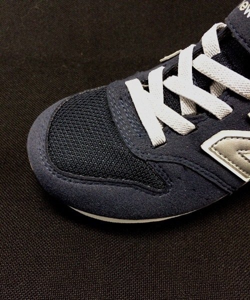 NEW BALANCE（ニューバランス）の「キッズ ニューバランス クラシック new balance KV996（スニーカー・キッズ・グレー/ネイビー・19cm/17cm/18cm/20cm/19.5cm/17.5cm/20.5cm/18.5cm/21cm/21.5cm/22cm）」の12枚目の写真