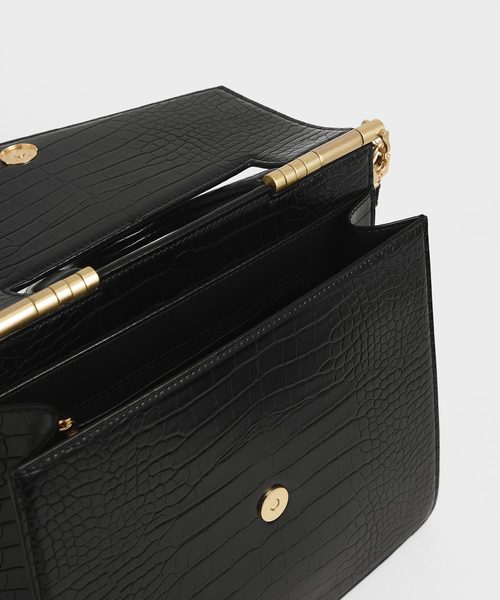 CHARLES & KEITH（チャールズ & キース）の「クロックエフェクト エンベロープバッグ / Croc-Effect Envelope bag（ハンドバッグ・レディース・ベージュ/ブラック/ダークブラウン/マルチ/オリーブ・L）」の9枚目の写真