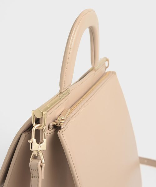 CHARLES & KEITH（チャールズ & キース）の「クロックエフェクト エンベロープバッグ / Croc-Effect Envelope bag（ハンドバッグ・レディース・ベージュ/ブラック/ダークブラウン/マルチ/オリーブ・L）」の18枚目の写真