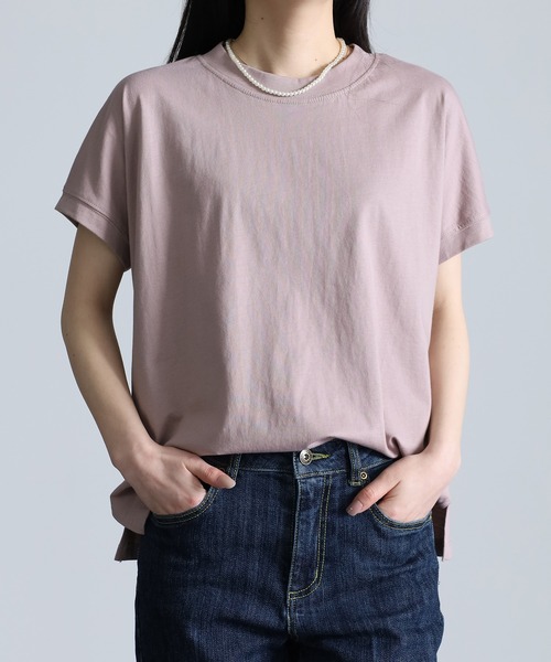 RANAN(ラナン)の「〈Beautiful Cotton 綿100%〉UVカット/接触冷感 きれいめハイネックTシャツ(Tシャツ/カットソー・レディース・ライトグレー/ブラック/オフホワイト/キャメル/ボルドー/カーキ/チャコールグレー/ラベンダー/グリーン/ネイビー/ダークブルー/ベージュ/モカ/オレンジ系その他/ダークブラウン/クリアグリーン/イエロー/パープル/ブラウン系1/その他・3L/LL/M/L/S)」の8枚目の写真