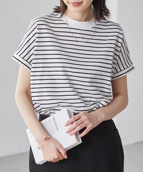 RANAN(ラナン)の「〈Beautiful Cotton 綿100%〉UVカット/接触冷感 きれいめハイネックTシャツ(Tシャツ/カットソー・レディース・ライトグレー/ブラック/オフホワイト/キャメル/ボルドー/カーキ/チャコールグレー/ラベンダー/グリーン/ネイビー/ダークブルー/ベージュ/モカ/オレンジ系その他/ダークブラウン/クリアグリーン/イエロー/パープル/ブラウン系1/その他・3L/LL/M/L/S)」の20枚目の写真