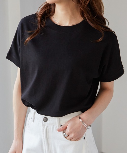 RANAN(ラナン)の「〈Beautiful Cotton 綿100%〉UVカット/接触冷感 きれいめハイネックTシャツ(Tシャツ/カットソー・レディース・ライトグレー/ブラック/オフホワイト/キャメル/ボルドー/カーキ/チャコールグレー/ラベンダー/グリーン/ネイビー/ダークブルー/ベージュ/モカ/オレンジ系その他/ダークブラウン/クリアグリーン/イエロー/パープル/ブラウン系1/その他・3L/LL/M/L/S)」の1枚目の写真