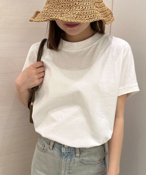 RANAN(ラナン)の「〈Beautiful Cotton 綿100%〉UVカット/接触冷感 きれいめハイネックTシャツ(Tシャツ/カットソー・レディース・ライトグレー/ブラック/オフホワイト/キャメル/ボルドー/カーキ/チャコールグレー/ラベンダー/グリーン/ネイビー/ダークブルー/ベージュ/モカ/オレンジ系その他/ダークブラウン/クリアグリーン/イエロー/パープル/ブラウン系1/その他・3L/LL/M/L/S)」の22枚目の写真