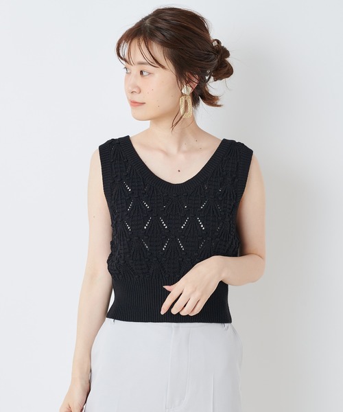 one after another NICE CLAUP(ワンアフターアナザーナイスクラップ)の「ぽんぽんケーブルベスト(ニット/セーター・レディース・ブラック/ベージュ/オフホワイト・FREE)」の13枚目の写真