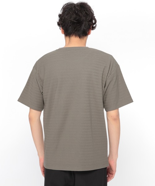 LAKOLE（ラコレ）の「ヘリンボーンボーダーTシャツ / LAKOLE（Tシャツ/カットソー・メンズ・ブラウン系その他/チャコール/ホワイト/ベージュ・MEDIUM/LARGE）」の16枚目の写真