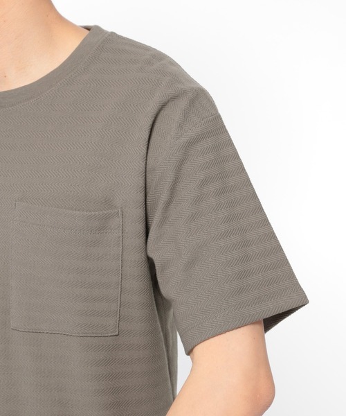 LAKOLE（ラコレ）の「ヘリンボーンボーダーTシャツ / LAKOLE（Tシャツ/カットソー・メンズ・ブラウン系その他/チャコール/ホワイト/ベージュ・MEDIUM/LARGE）」の18枚目の写真