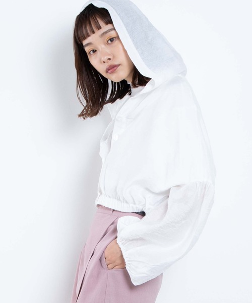 WEGO(ウィゴー)の「WEGO/シアーフードシャツ(シャツ/ブラウス・レディース・オフホワイト/グリーン系その他・FREE)」の1枚目の写真