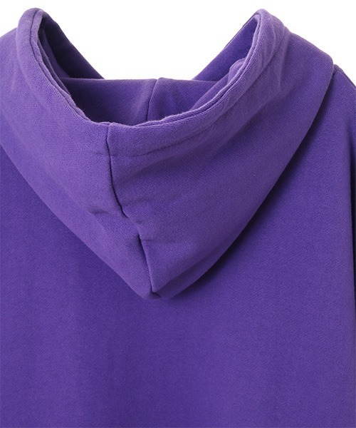 Candy Stripper（キャンディストリッパー）の「HASTY CLUB SWEAT HOODIE（パーカー・レディース・ブラック/パープル/オフホワイト・2）」の12枚目の写真