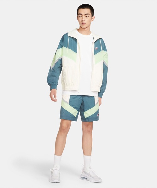 NIKE(ナイキ)の「UNLDフーディジャケット(ナイロンジャケット・メンズ・ネイビー/グリーン系その他/ブラック・LARGE/MEDIUM/X-LARGE)」の4枚目の写真