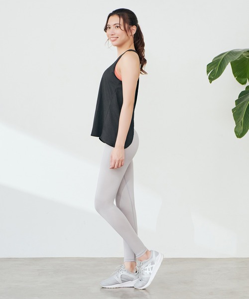 CHEATFULLDAYS（チートフルデイズ）の「レディースフィットネスウェア バッククロスタンクトップ（スポーツグッズ・レディース・ピンク/ホワイト/ブラック・2L/M/L/S）」の10枚目の写真