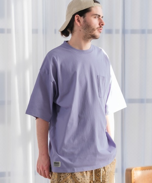 SIDEWAY STANCE(サイドウェイスタンス)の「【SIDEWAY STANCE】ピスネーム ワッペン ポケット付き 無地 Tシャツ(Tシャツ/カットソー・メンズ・ホワイト/モスグリーン/チャコール/パープル/ブラック/グレイッシュベージュ・LARGE/MEDIUM/X-LARGE)」の1枚目の写真