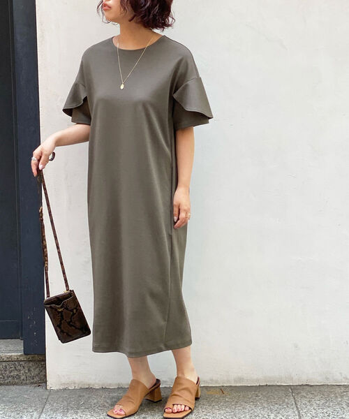 NOLLEY’S(ノーリーズ)の「フリル袖ポンチワンピース(ワンピース・レディース・パープル/ネイビー/ブラック/オリーブ・38)」の9枚目の写真