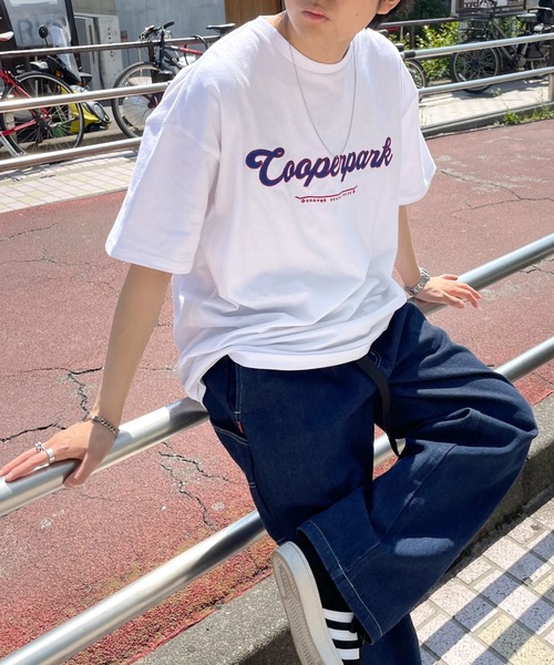 WHO'S WHO gallery(フーズフーギャラリー)の「COOPERPARK ワッペン刺繍TEE(Tシャツ/カットソー・メンズ・アッシュグレー/ホワイト/ブラック/グリーン/ネイビー/イエロー/オレンジ・FREE)」の2枚目の写真