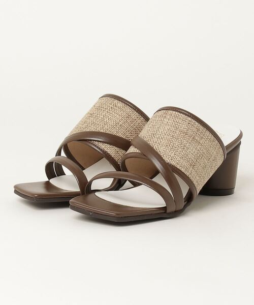 chumchum（チャムチャム）の「スクエア雑材×合皮サンダル(japan made)（サンダル・レディース・ブラック/アイボリー/モカ・M/L/S）」の3枚目の写真