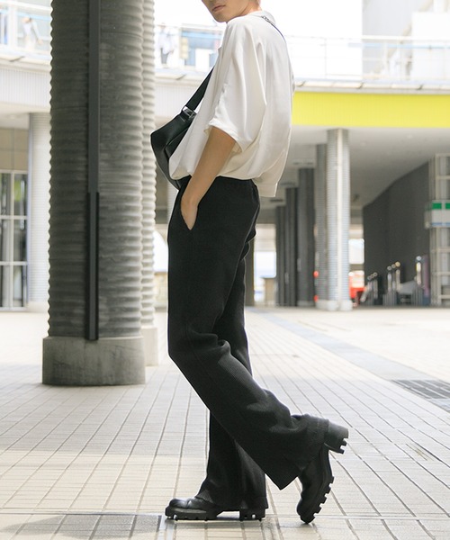 Adoon plain(アドーンプレーン)の「【Adoon plain】プリーツフレアパンツ(その他パンツ・メンズ・ブラック・SMALL/MEDIUM/LARGE)」の15枚目の写真