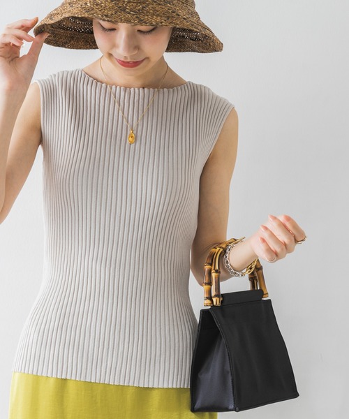 URBAN RESEARCH（アーバンリサーチ）の「コンパクトリブニット(ノースリーブ)（ニット/セーター・レディース・ブラック/ブラウン/グリーン/ラベンダー/グレー系その他・FREE）」の3枚目の写真