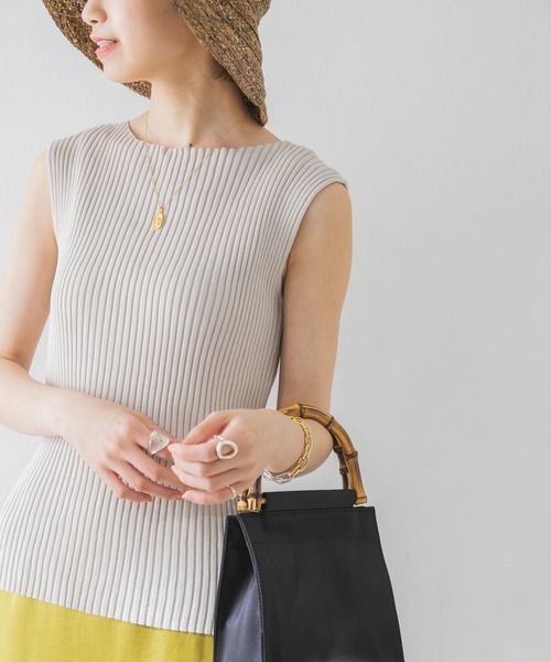 URBAN RESEARCH（アーバンリサーチ）の「コンパクトリブニット(ノースリーブ)（ニット/セーター・レディース・ブラック/ブラウン/グリーン/ラベンダー/グレー系その他・FREE）」の7枚目の写真