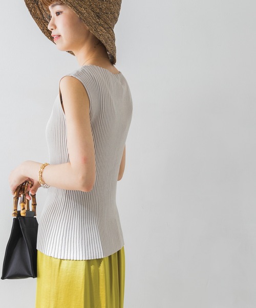 URBAN RESEARCH（アーバンリサーチ）の「コンパクトリブニット(ノースリーブ)（ニット/セーター・レディース・ブラック/ブラウン/グリーン/ラベンダー/グレー系その他・FREE）」の8枚目の写真