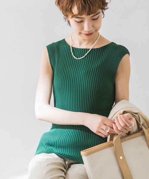 URBAN RESEARCH（アーバンリサーチ）の「コンパクトリブニット(ノースリーブ)（ニット/セーター・レディース・ブラック/ブラウン/グリーン/ラベンダー/グレー系その他・FREE）」の15枚目の写真