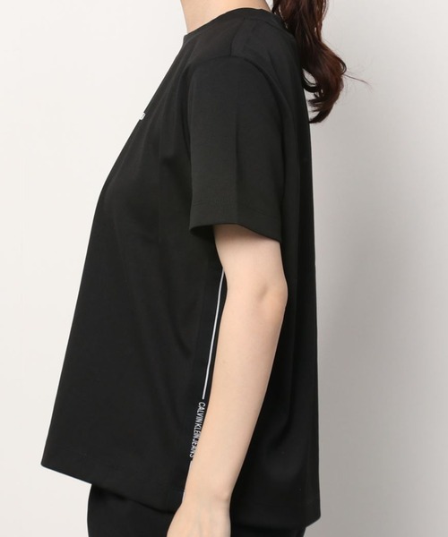 Calvin Klein Jeans（カルヴァンクラインジーンズ）の「ミラノ エッセンシャルズ Tシャツ（Tシャツ/カットソー・レディース・ホワイト/ブラック・S/M/L/XS）」の3枚目の写真