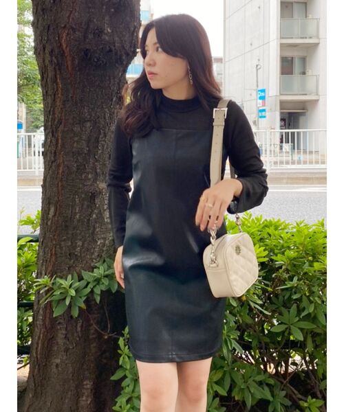 EVRIS(エヴリス)の「レザーライクジャンスカ(ワンピース・レディース・ブラック/グリーン/アイボリー・FREE)」の21枚目の写真