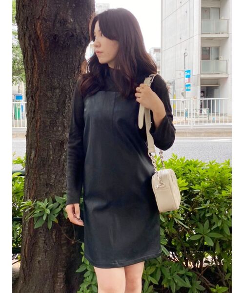 EVRIS(エヴリス)の「レザーライクジャンスカ(ワンピース・レディース・ブラック/グリーン/アイボリー・FREE)」の22枚目の写真