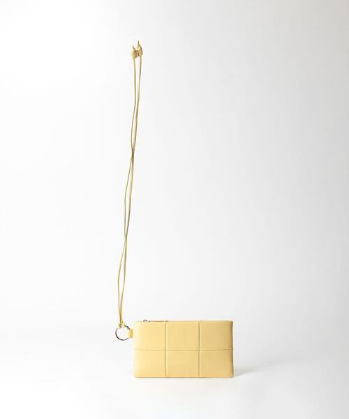 ADD CULUMN（アドカラム）の「＜ADD CULUMN＞ミニスクエア ショルダーバッグ  Ψ（ショルダーバッグ・レディース・オフホワイト/ブラック/ダークブラウン/イエロー・FREE）」の4枚目の写真