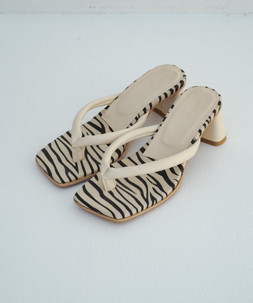Kastane（カスタネ）の「ゼブラトングサンダル（サンダル・レディース・ブラック/アイボリー・38/37/39）」の9枚目の写真