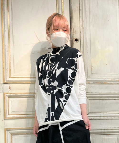 gomme(ゴム)の「フラワーベースP天竺 リラックスT(Tシャツ/カットソー・レディース・トップグレー/ホワイト/グレー・MEDIUM)」の2枚目の写真