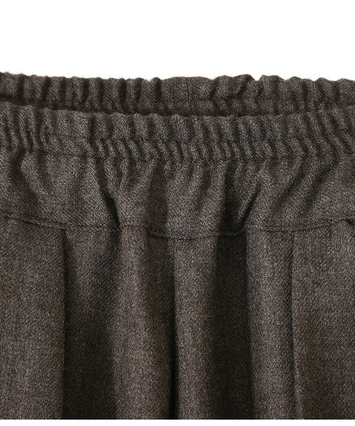 GOLD（ゴールド）の「GOLD / ゴールド：48/2 WOOL SURGE BALLOON PANTS：21B-GL42229[MUS]（その他パンツ・メンズ・ライトブラウン/ブラック・MEDIUM/SMALL）」の5枚目の写真