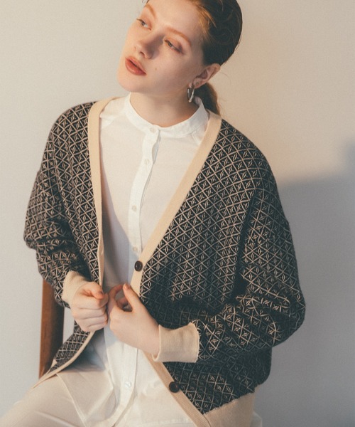 N.（N. Natural Beauty Basic）（エヌエヌナチュラルビューティーベーシック）の「◆バックペプラムバンドカラーシャツ（シャツ/ブラウス・レディース・ホワイト/ブルー系その他/ブラウン系その他/ブラック/グリーン/スモークピンク・MEDIUM）」の22枚目の写真