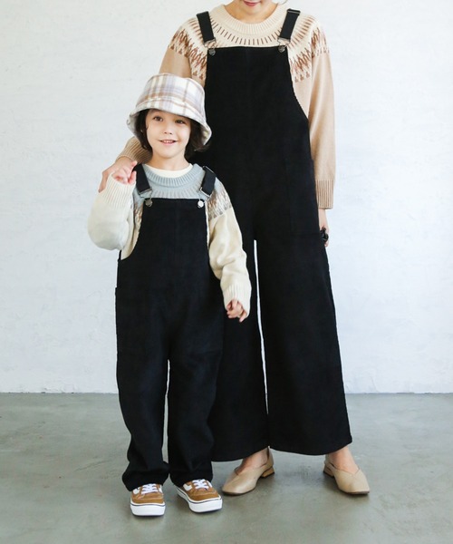 pairmanon（ペアマノン）の「【ママとおそろい】ユニセックスコーデュロイサロペット（サロペット/オーバーオール・キッズ・ブラック/ベージュ/ブラウン/カーキ/アイボリー/チャコール・90/100/110/120/130/140/150）」の19枚目の写真