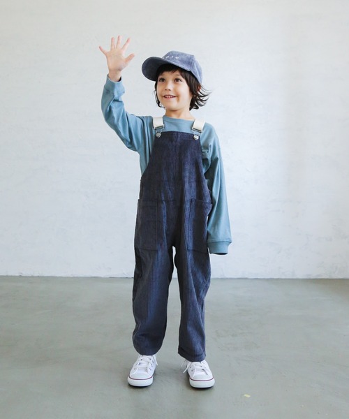 pairmanon（ペアマノン）の「【ママとおそろい】ユニセックスコーデュロイサロペット（サロペット/オーバーオール・キッズ・ブラック/ベージュ/ブラウン/カーキ/アイボリー/チャコール・90/100/110/120/130/140/150）」の16枚目の写真