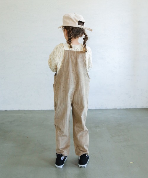 pairmanon（ペアマノン）の「【ママとおそろい】ユニセックスコーデュロイサロペット（サロペット/オーバーオール・キッズ・ブラック/ベージュ/ブラウン/カーキ/アイボリー/チャコール・90/100/110/120/130/140/150）」の12枚目の写真