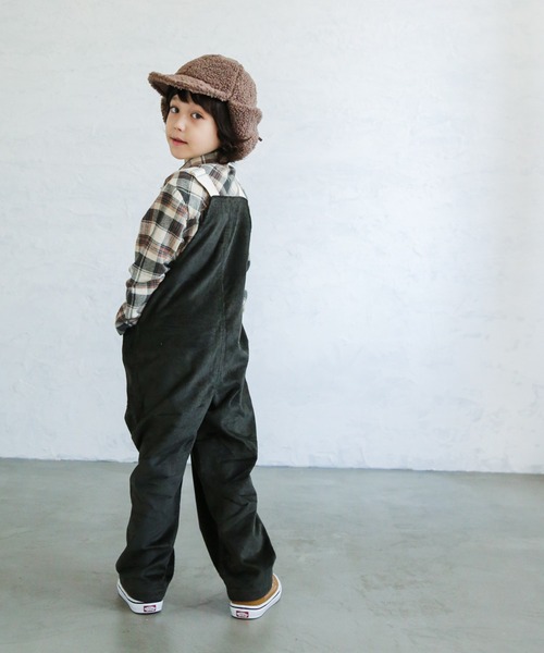 pairmanon（ペアマノン）の「【ママとおそろい】ユニセックスコーデュロイサロペット（サロペット/オーバーオール・キッズ・ブラック/ベージュ/ブラウン/カーキ/アイボリー/チャコール・90/100/110/120/130/140/150）」の20枚目の写真