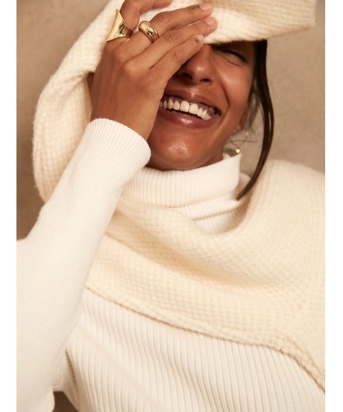 Banana Republic(バナナリパブリック)の「リブ タートルネック セーター(ニット/セーター・レディース・グレー/キャメル/ブラック/ホワイト/ネイビー/レッド/ブラック系その他/ブラウン/ピンク/チャコールグレー/レッド系その他・S/M/XS/L)」の15枚目の写真