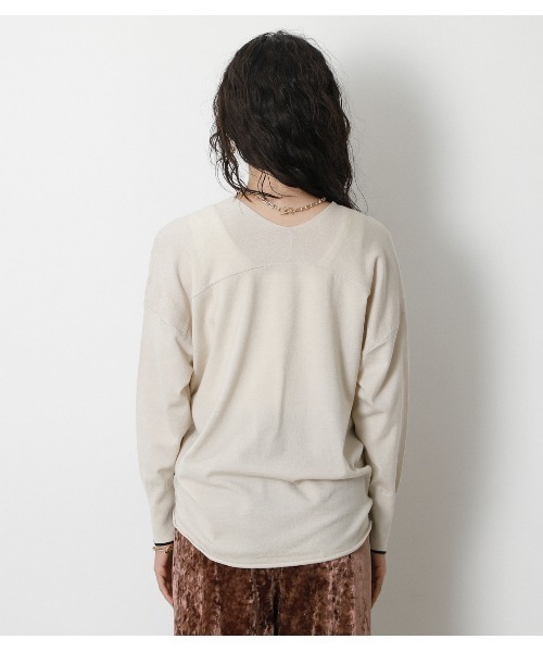 crie conforto（クリーコンフォルト）の「袖口ラインＶネックルーズニット（ニット/セーター・レディース・ブラック/グリーン/ライトベージュ・SMALL/MEDIUM）」の6枚目の写真