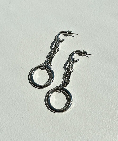 apres jour mignon（アプレジュールミニョン）の「【apresjour mignon×ARIAZ】チェーンリングピアス（ピアス（両耳用）・レディース・シルバー・ONESIZE）」の3枚目の写真