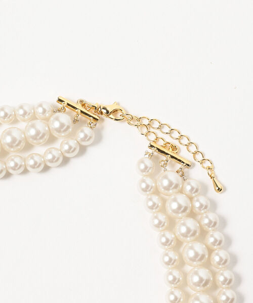 Ray BEAMS(レイビームス)の「Ray BEAMS / 3連パール チョーカー ホワイト(チョーカー・レディース・ホワイト・ONE SIZE)」の2枚目の写真