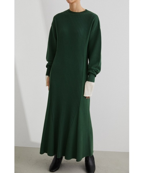 STYLEMIXER(スタイルミキサー)の「リブパネルフレアニットワンピース(ワンピース・レディース・ブラック/グリーン/ベージュ・MEDIUM/SMALL)」の3枚目の写真