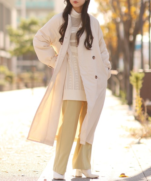 Monocoro toppi（モノコロトッピ）の「中綿入り キャンディースリーブ ノーカラー ロング トレンチコート（トレンチコート・レディース・ブラック/ベージュ/アイボリー・M/L）」の10枚目の写真