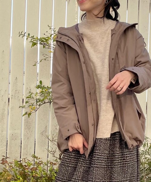 SHOO・LA・RUE（シューラルー）の「◆【M-3L/2点セット】ライトダウンジャケット付きマウンテンパーカー（ブルゾン・レディース・サンドベージュ/カーキ/ブラック・02/03/04/05）」の12枚目の写真