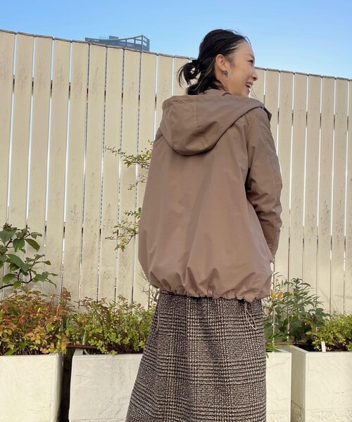 SHOO・LA・RUE（シューラルー）の「◆【M-3L/2点セット】ライトダウンジャケット付きマウンテンパーカー（ブルゾン・レディース・サンドベージュ/カーキ/ブラック・02/03/04/05）」の13枚目の写真