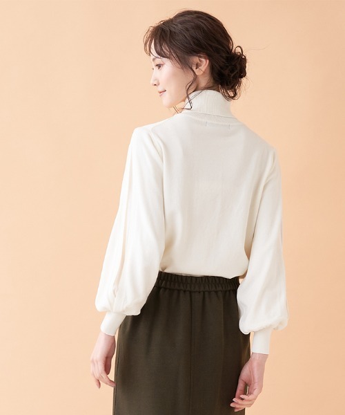 Brahmin(ブラーミン)の「【BRAHMIN】異素材袖タートルネックニット(ニット/セーター・レディース・ブラック/グレー/オフホワイト・2)」の9枚目の写真