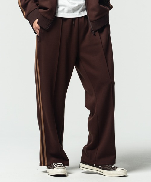 glamb（グラム）の「Old School Jersey Pants / オールドスクールジャージパンツ（その他パンツ・メンズ・ブラウン/ワインレッド/ブルー・S/L/M）」の2枚目の写真