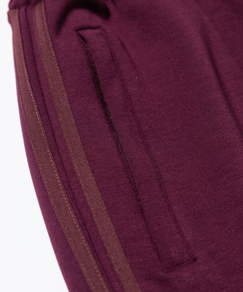 glamb（グラム）の「Old School Jersey Pants / オールドスクールジャージパンツ（その他パンツ・メンズ・ブラウン/ワインレッド/ブルー・S/L/M）」の16枚目の写真