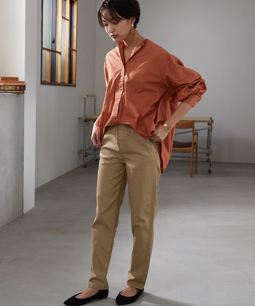 OMNES（オムネス）の「テーパードストレッチイージーパンツ 10分丈（その他パンツ・レディース・ホワイト/ブラック/ベージュ/ネイビー/グレー/オリーブ/ブルーグレー/キャメル/チャコール/カーキ・SMALL/MEDIUM）」の7枚目の写真