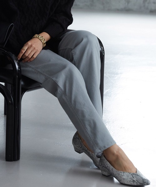 OMNES（オムネス）の「テーパードストレッチイージーパンツ 10分丈（その他パンツ・レディース・ホワイト/ブラック/ベージュ/ネイビー/グレー/オリーブ/ブルーグレー/キャメル/チャコール/カーキ・SMALL/MEDIUM）」の5枚目の写真